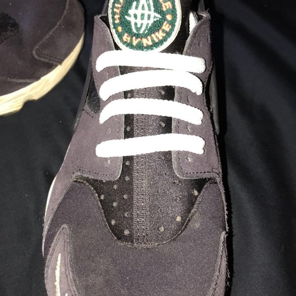 Black Huaraches ($35) baught for $160 - Picture 2 of 4